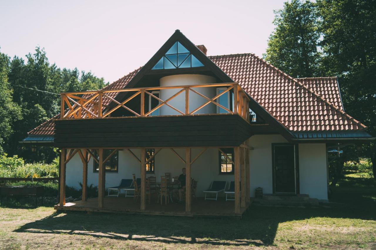 Viesu Nams Melnsils Hotel Exterior photo